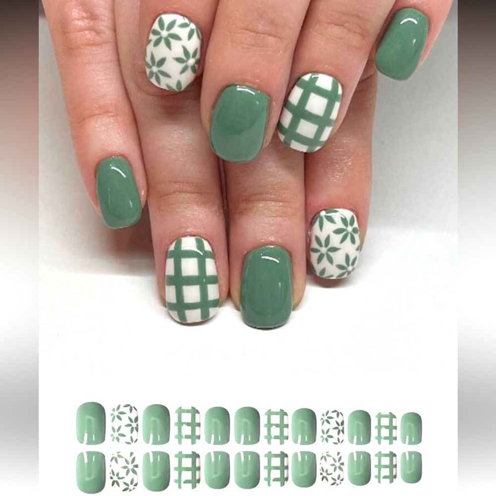 Sage Green & White Press On Nail Kit NEW đˇď¸ - Picture 2 of 4
